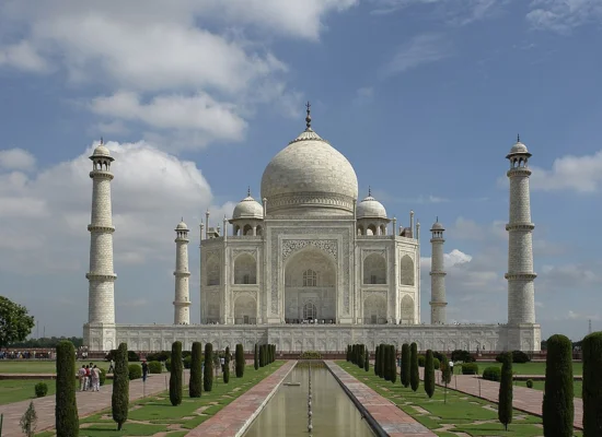 Cab Service from Mumbai to Agra - Book Now for Car Rental