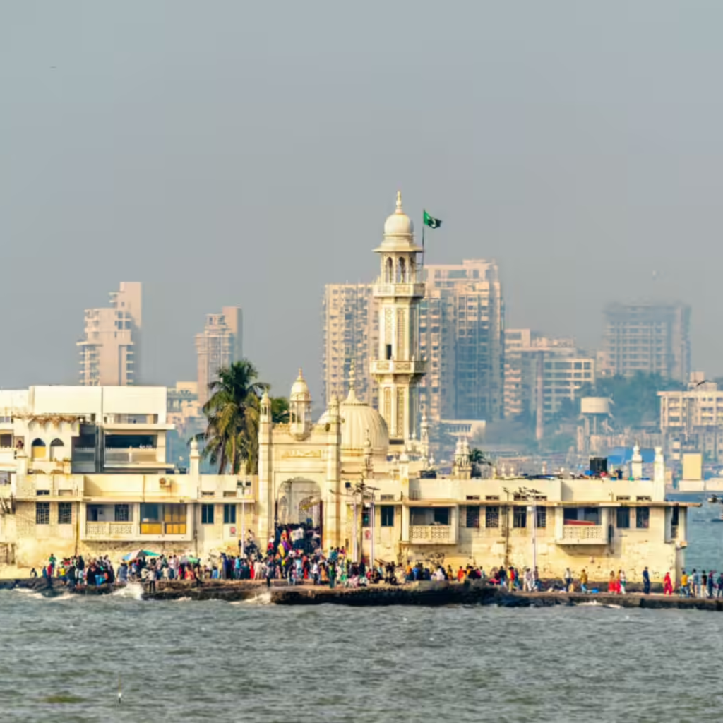 Best Taxi in Mumbai for Haji Ali Dargah visit